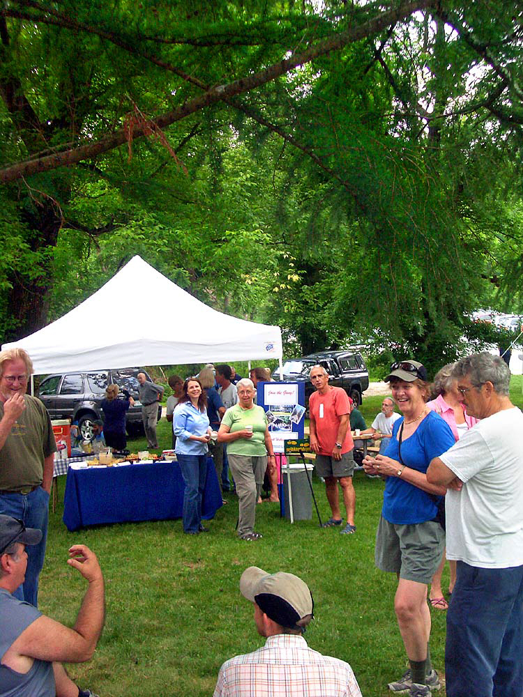 Reception was hosted by York Hiking Club - Tom Morley with Rosie of Mountain Club of Maryland. Both presidents of their clubs.